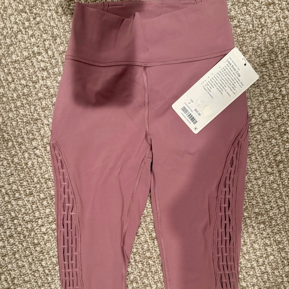 NWT Lululemon Love Knot Crop *15" Figue Pink Size 2 Hot Yoga Pantss - Picture 7 of 8